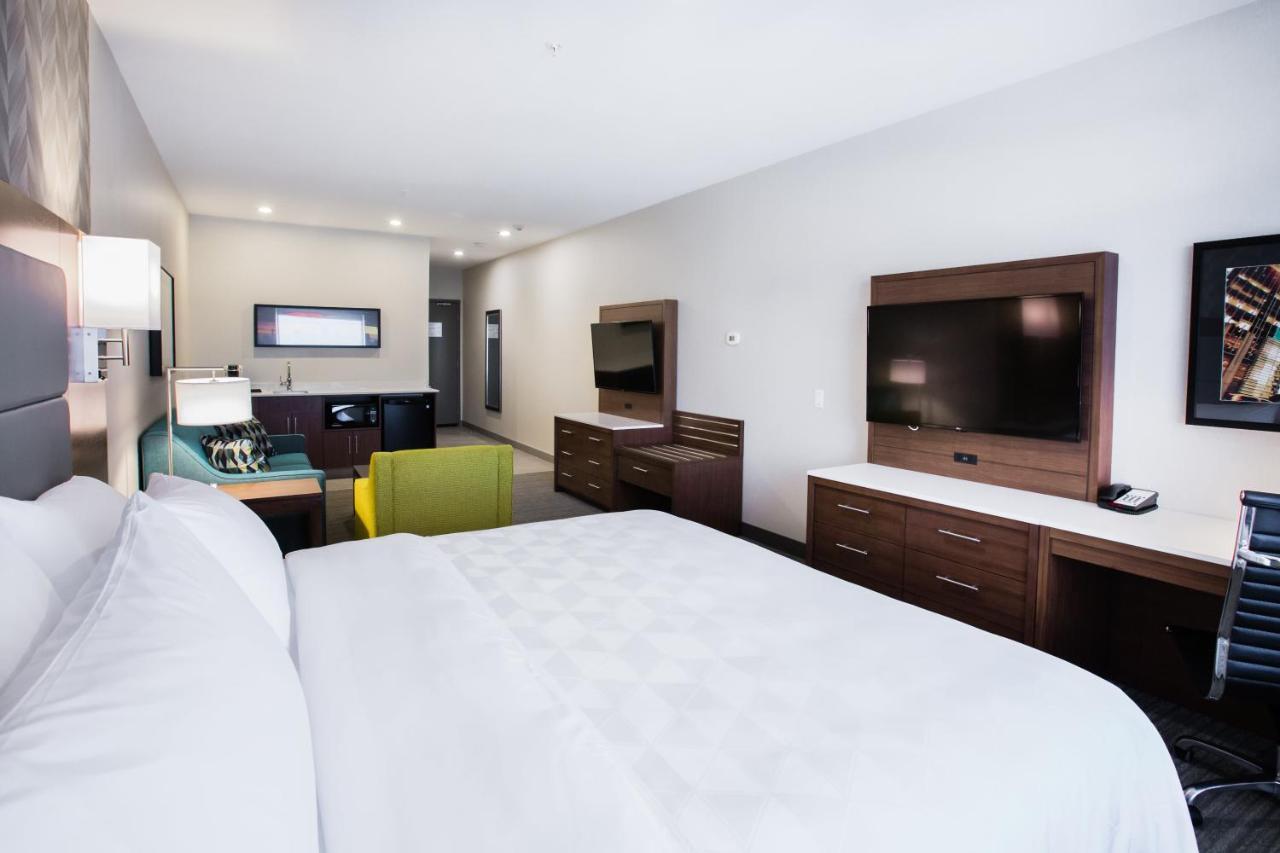 Holiday Inn Hotel & Suites Calgary South - Conference Ctr By Ihg מראה חיצוני תמונה