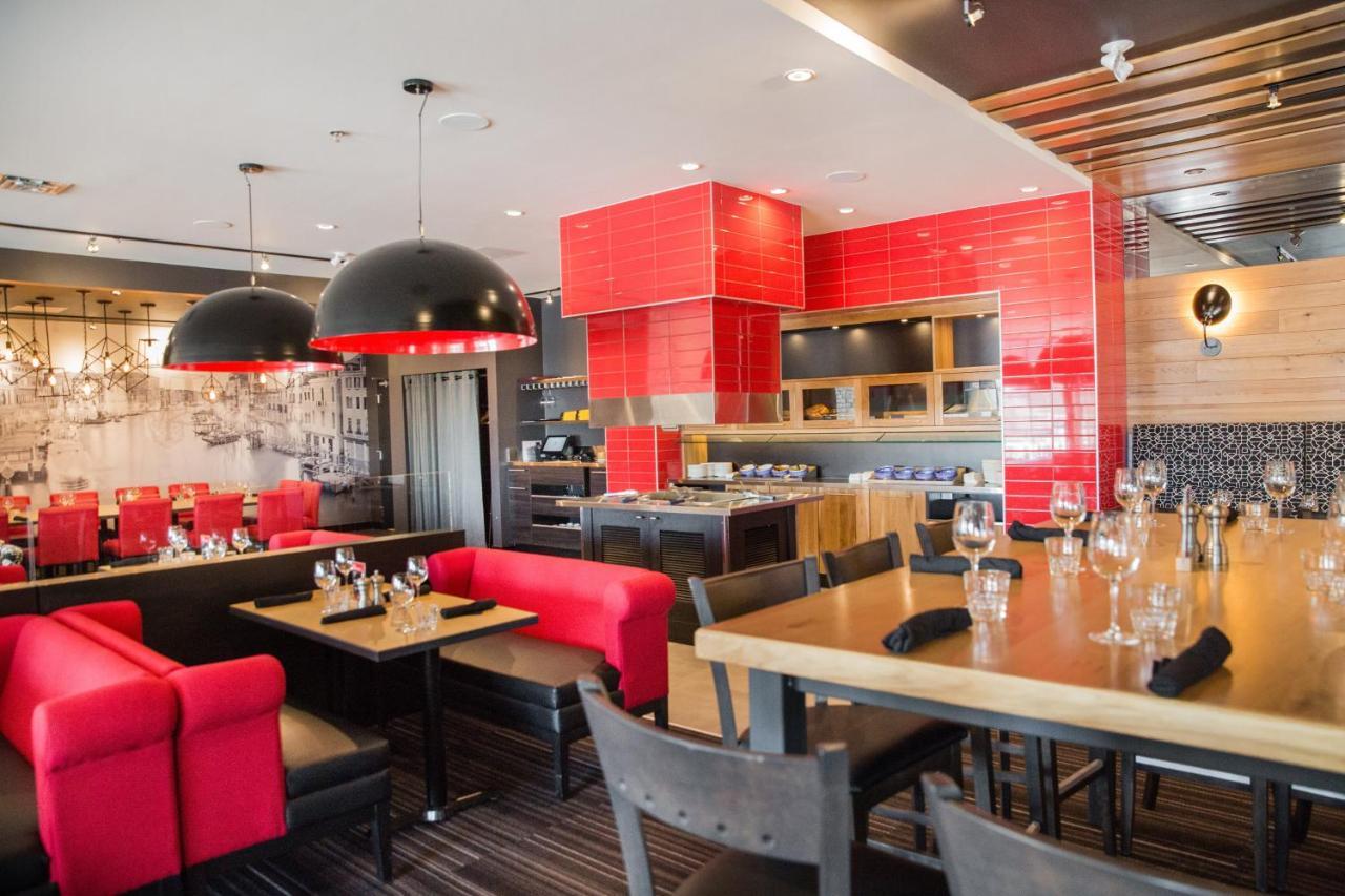 Holiday Inn Hotel & Suites Calgary South - Conference Ctr By Ihg מראה חיצוני תמונה
